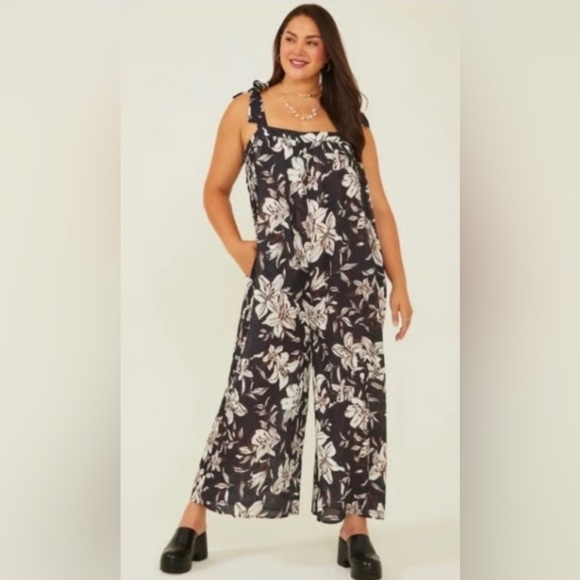 ARULA Pants - ARULA Black, White & Brown Floral Jumpsuit Size B 2X NWT
